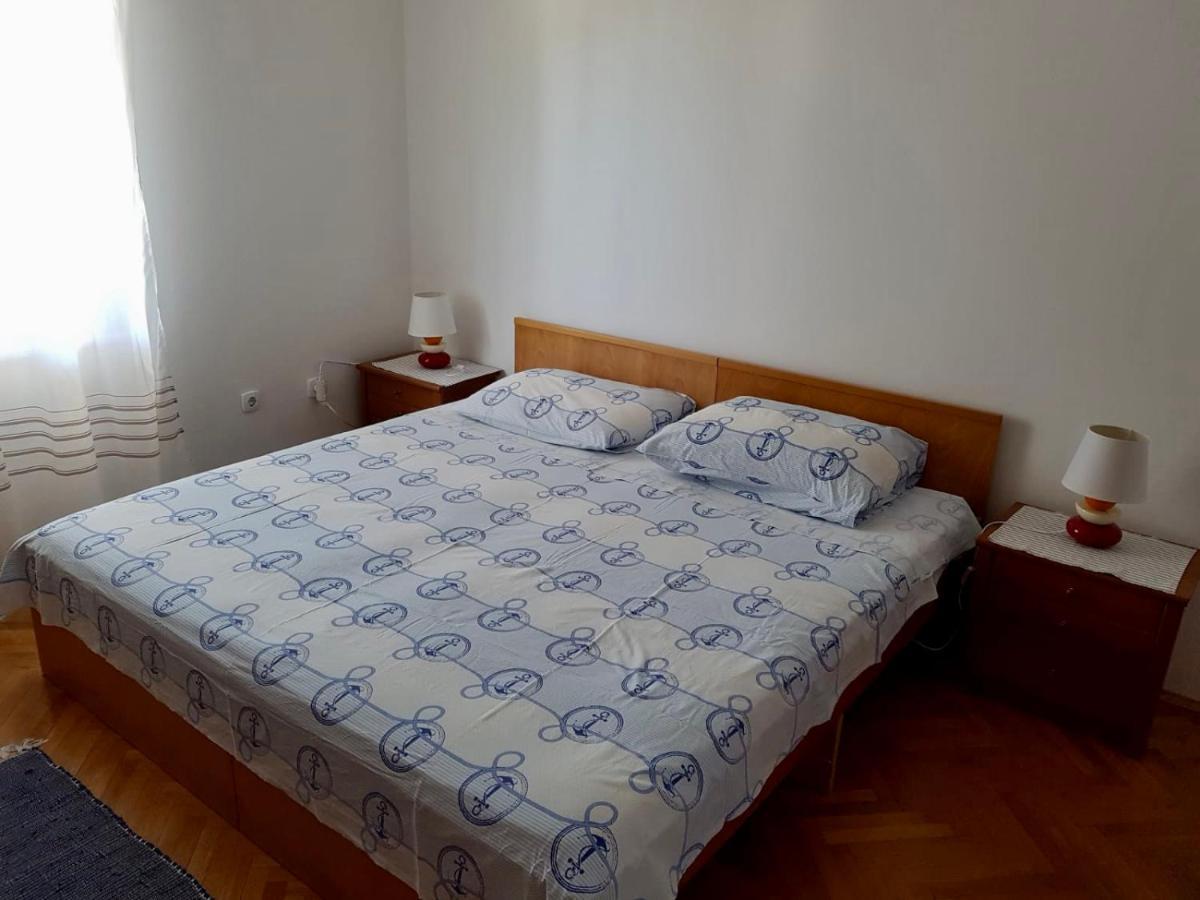 Apartmani Luka Zrnovo Esterno foto