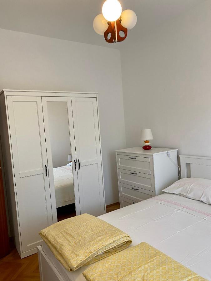 Apartmani Luka Zrnovo Esterno foto