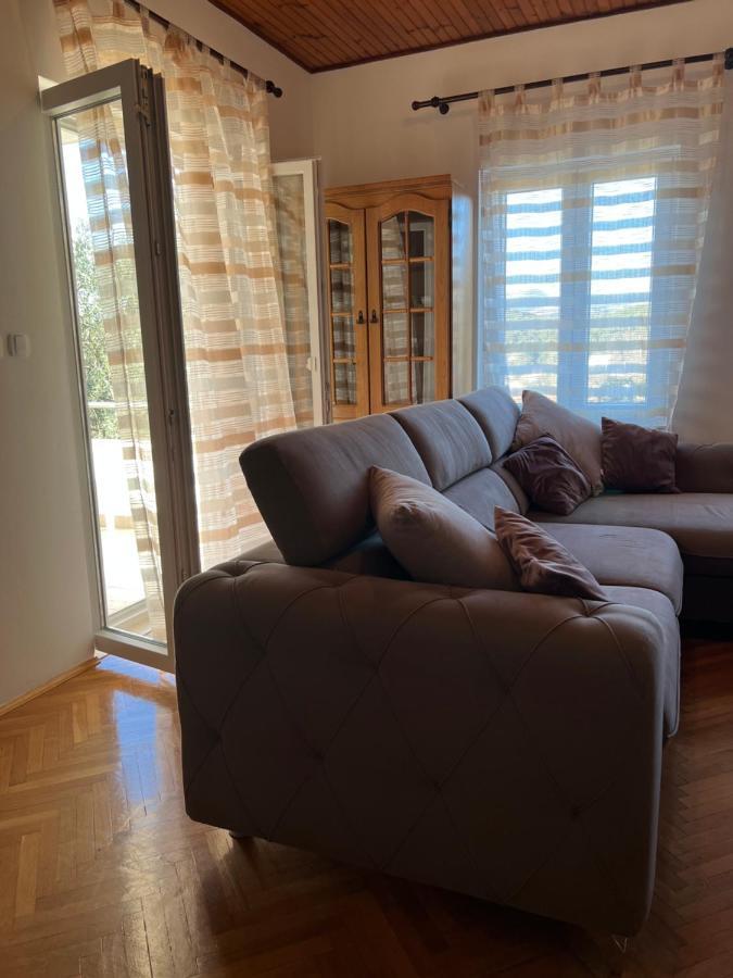 Apartmani Luka Zrnovo Esterno foto